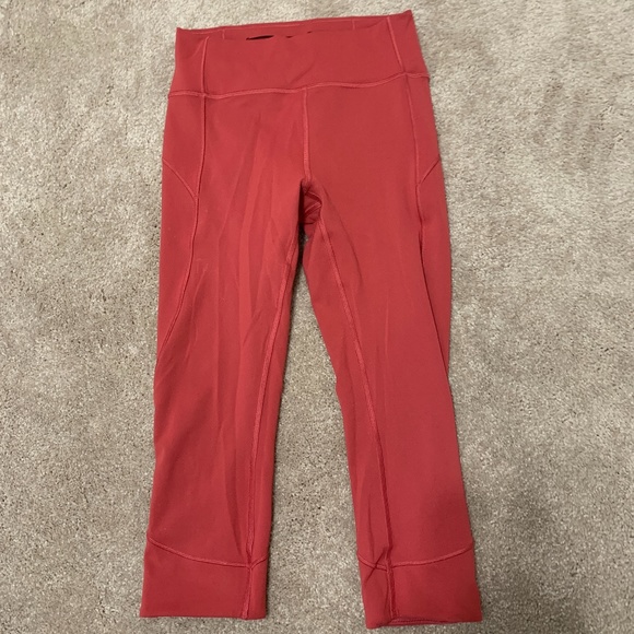 lululemon capri leggings RARE!! (color not sold anymore) - Picture 1 of 4